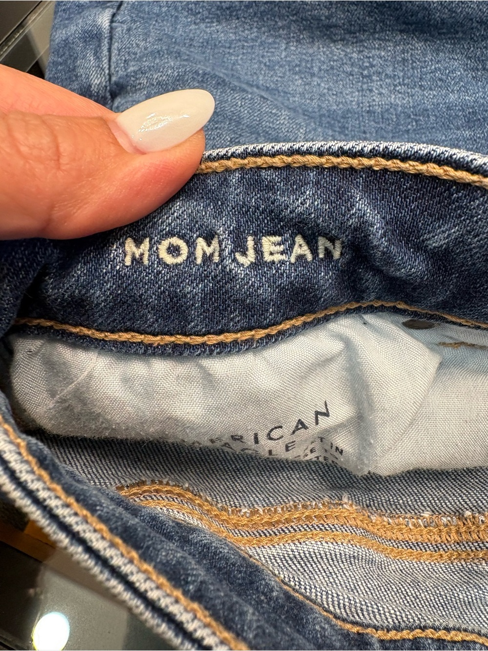 American Eagle Outfitters Stretch Mom Jeans in Medium Blue Wash - Picture 8 of 12
